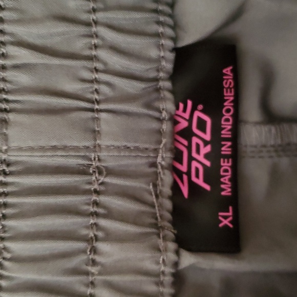 Zone Pro Women's Shorts NWT - Picture 2 of 5